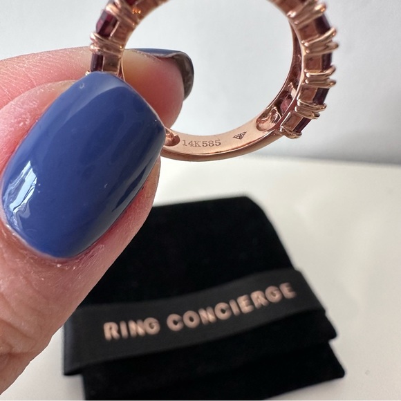 Ring concierge Garnet Ring - Picture 6 of 8
